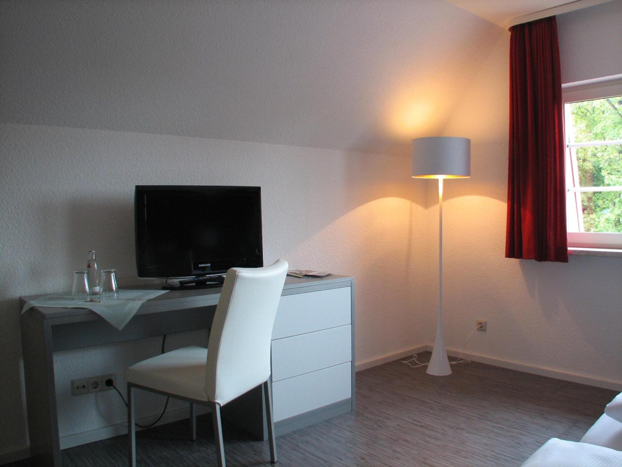 Elbrivera Alt Prester Hotel 3*